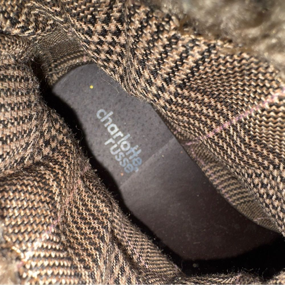 Charlotte Russe Brown Knit Cuff Boots - Picture 3 of 12